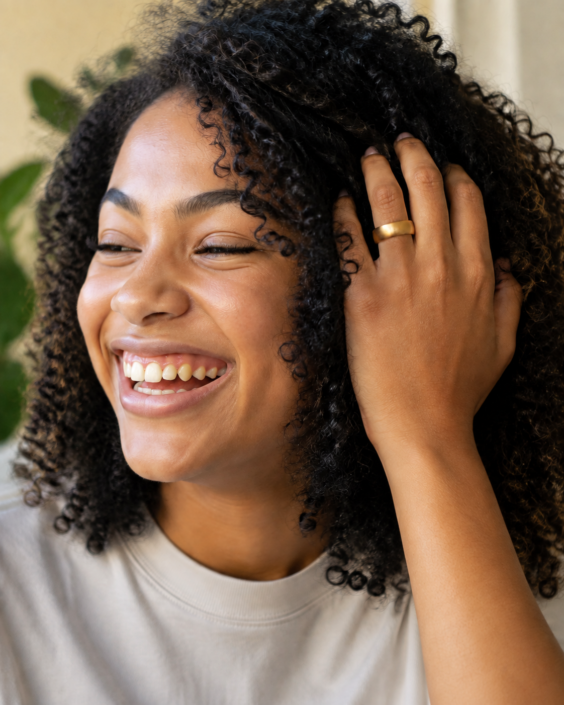 Alovo Smart Ring health tracking with QRing app